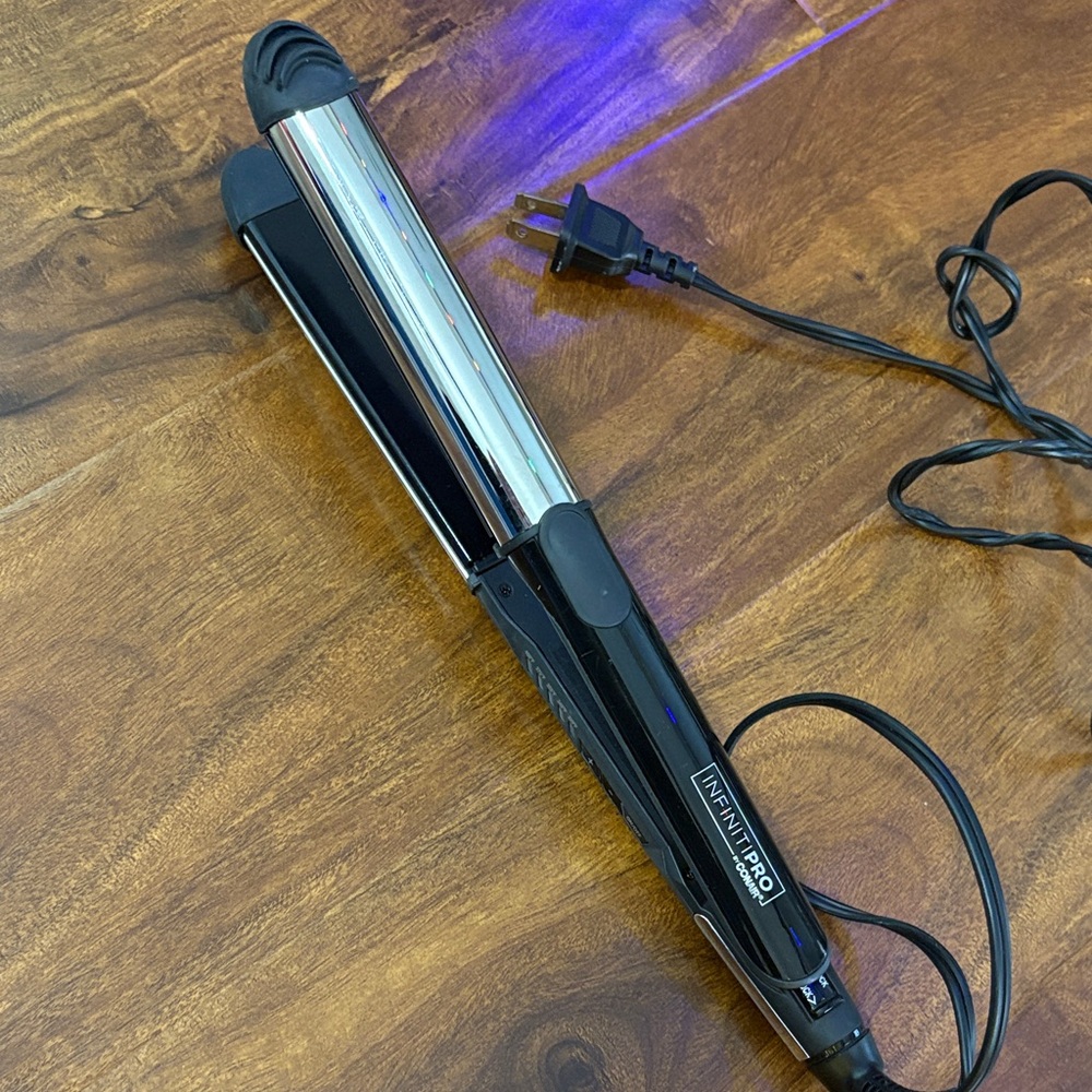 INFINITIPRO 2 in 1 by Conair Hair Straightener + Curler